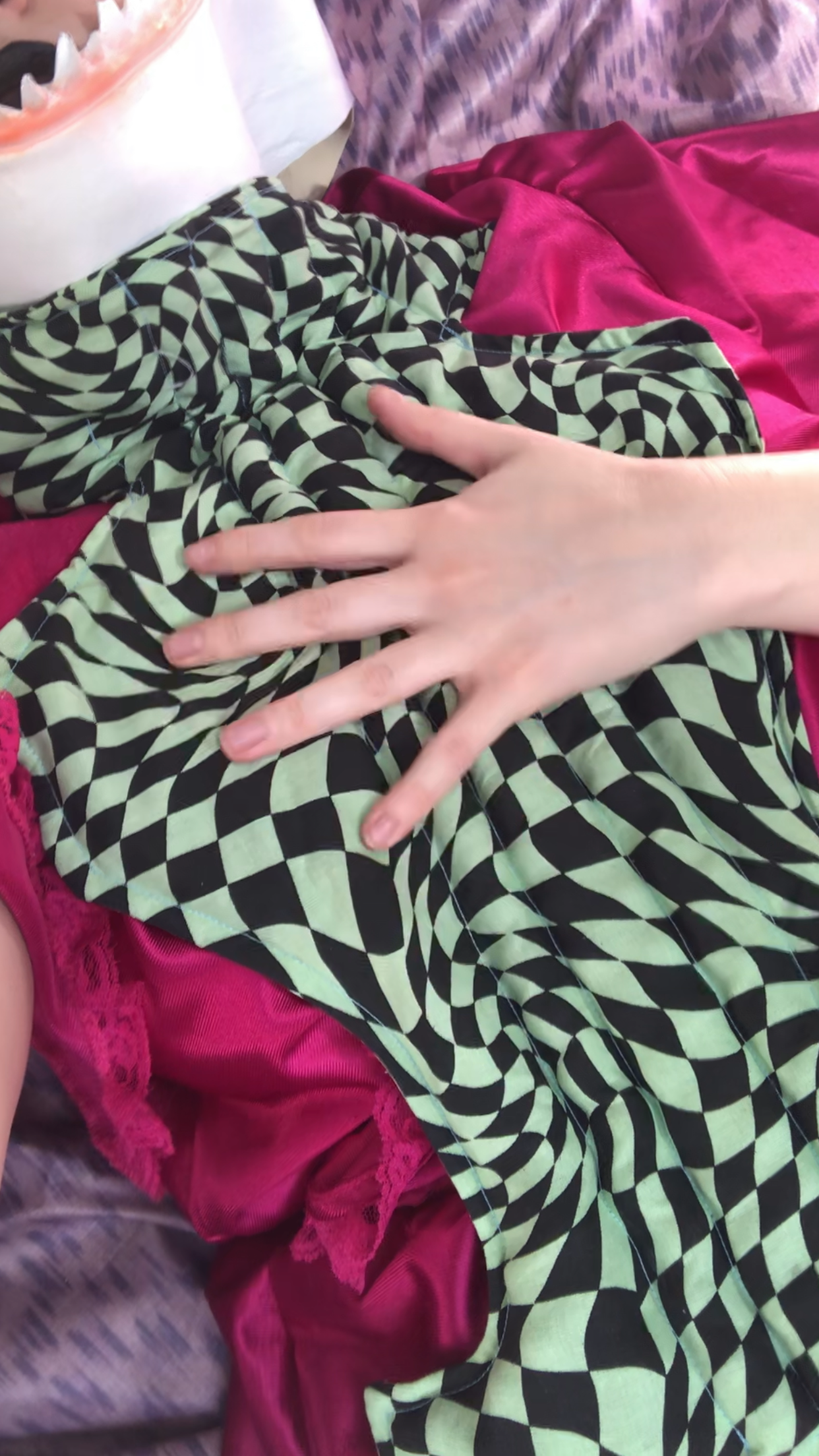 Zero: Green Checks — Deep Pressure Therapy | Cooling Compression Shark